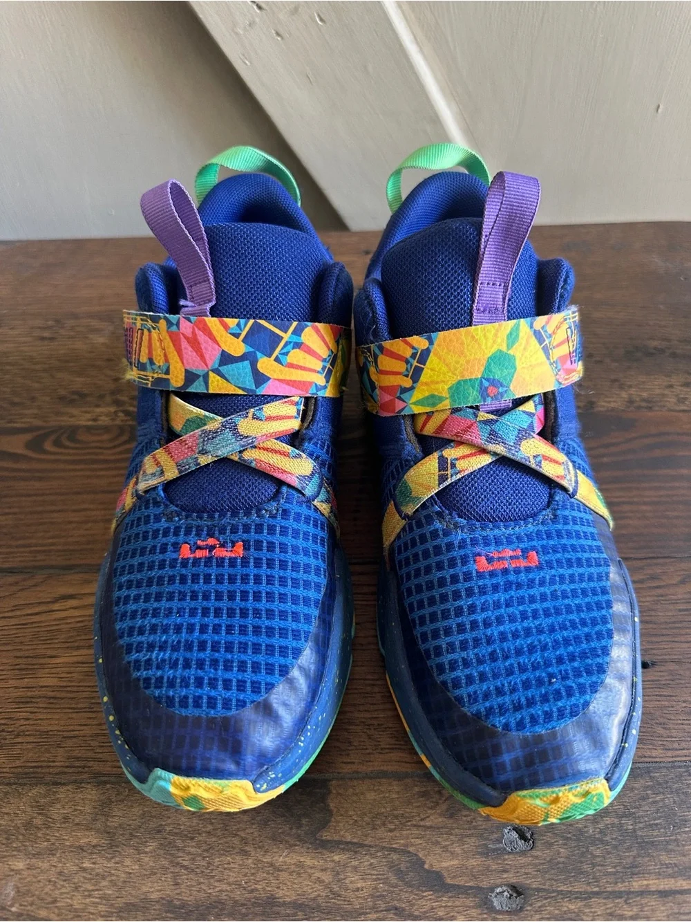 Nike LeBron Witness 7 Kaleidoscope Basketball Shoes Blue Multicolor Youth 2.5Y